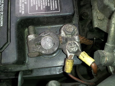 This is the negative battery cable - are those extra two wires supposed to be there?