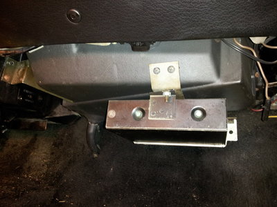 Here's the whole thing under the dash - I'm guessing this is the whole a/c system.